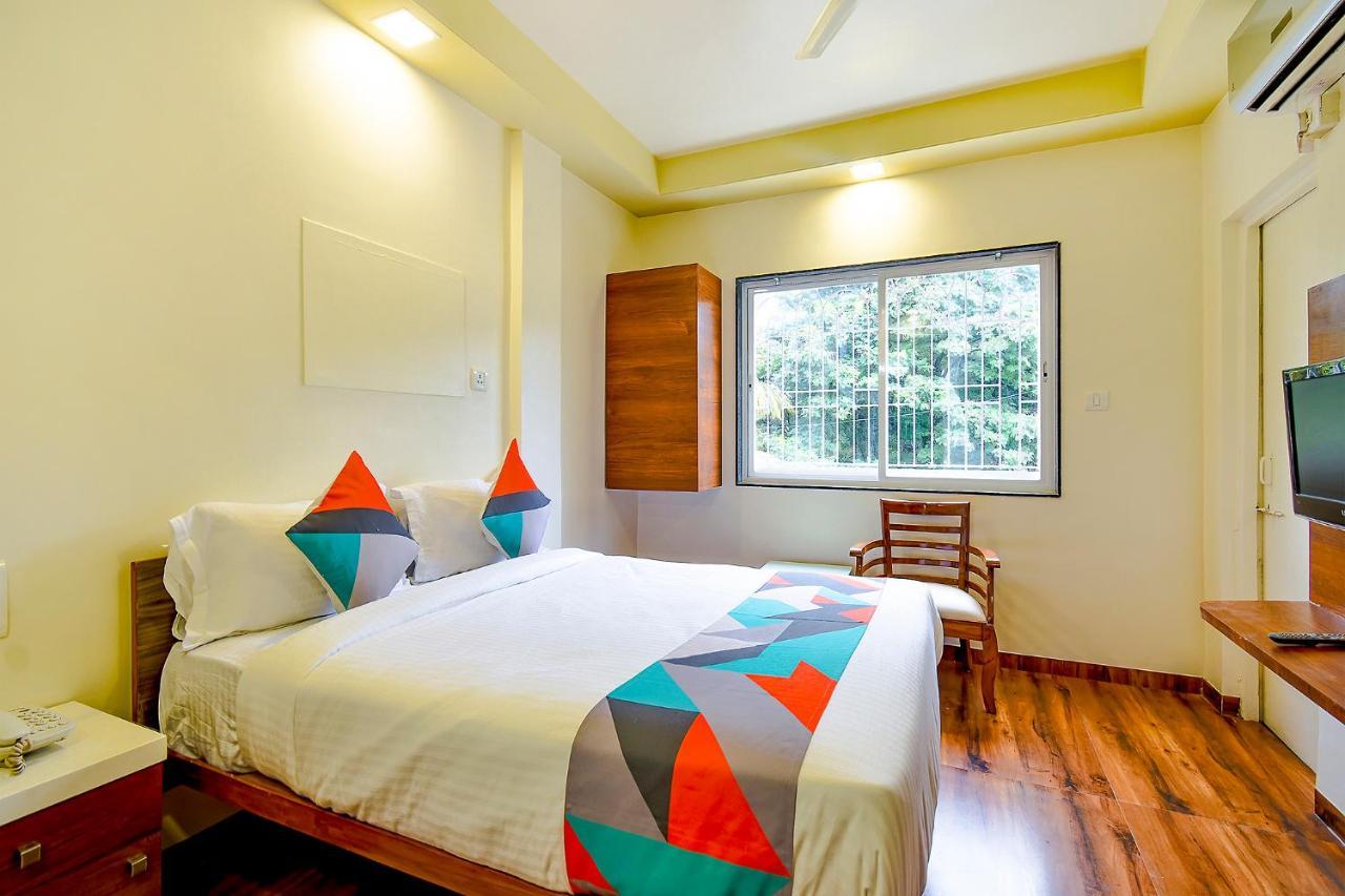 Hotel Fabhotel Nandanvan 3*
