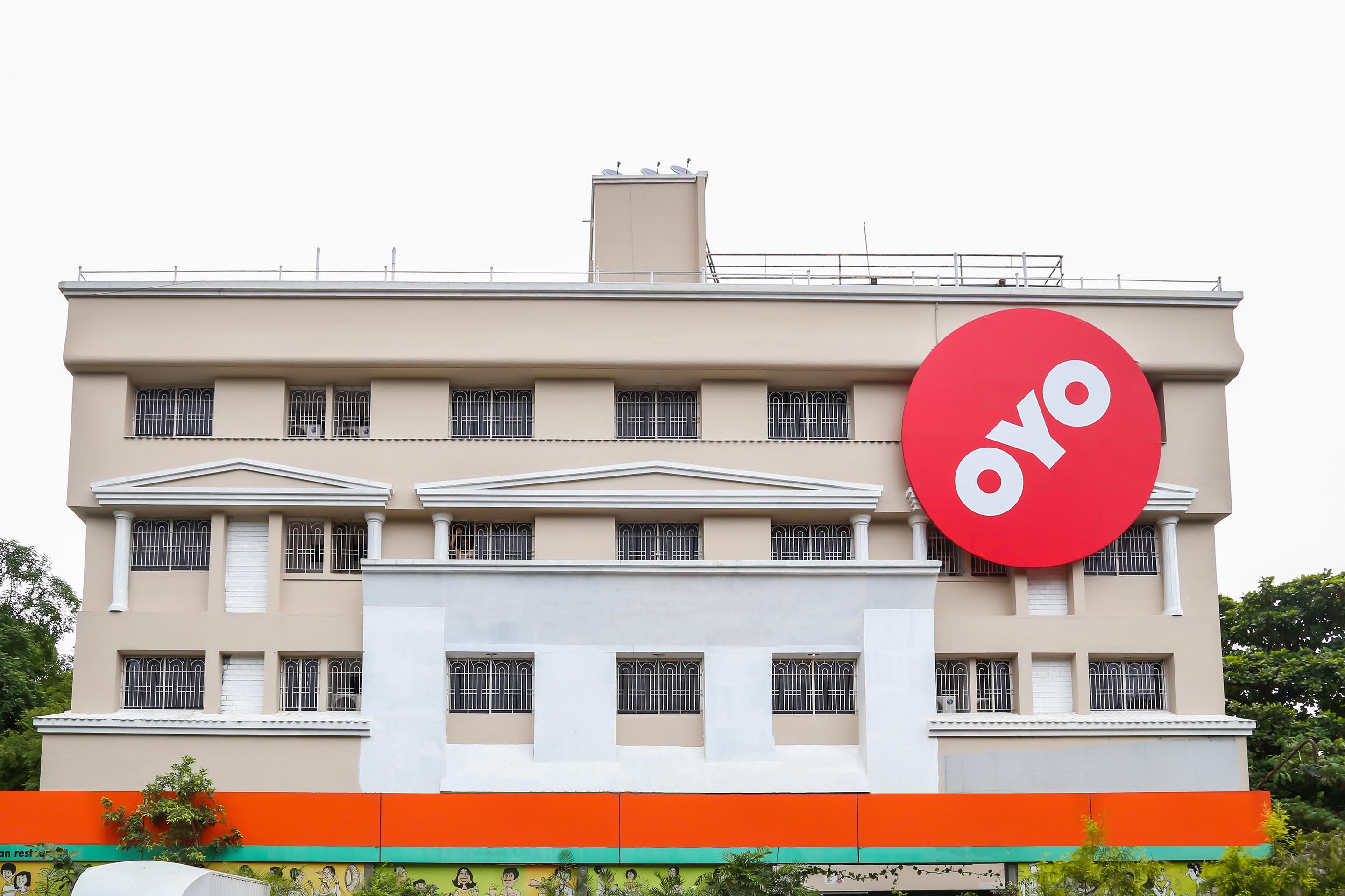 Hotel Fabhotel Nandanvan Pune